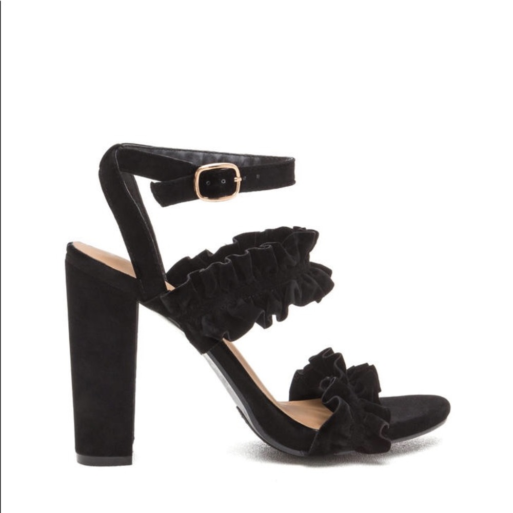 Ruffled Heels - Picture 2 of 4